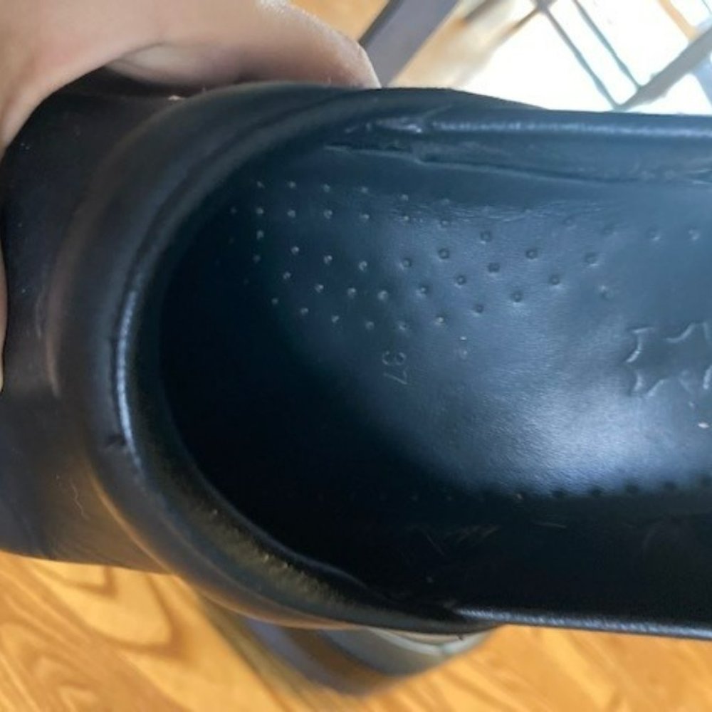 Dansko Size 37 Professional Black Oiled Leather Clogs - Picture 2 of 8
